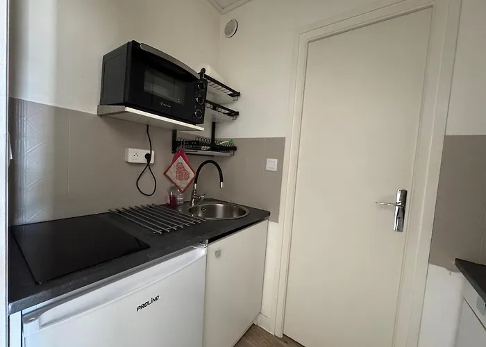 Apartment Moderne Et Cosy Avec Loggia, Vue Montagnes, Internet - Fr-1-555-114