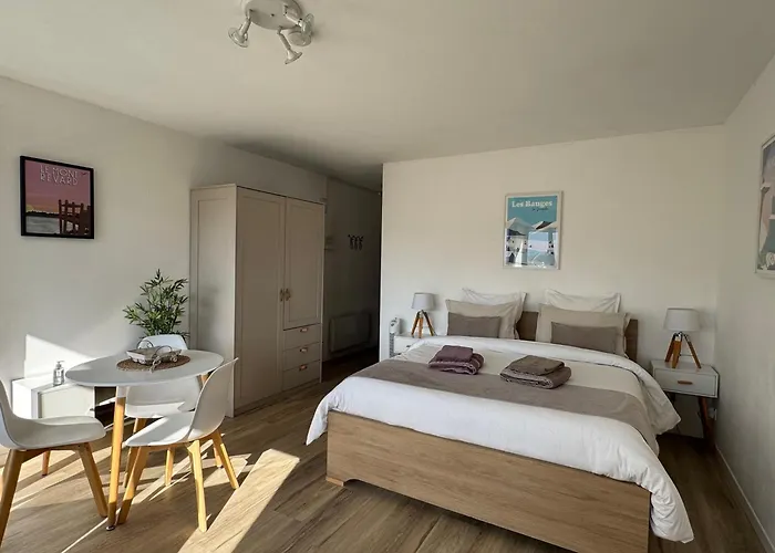 Moderne Et Cosy Avec Loggia, Vue Montagnes, Internet - Fr-1-555-114 Apartment