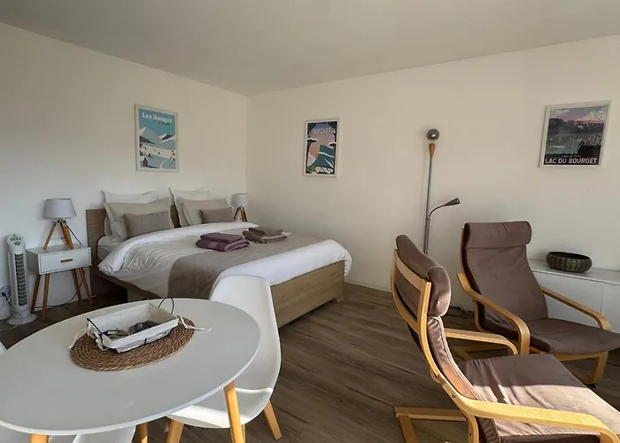 Apartment Moderne Et Cosy Avec Loggia, Vue Montagnes, Internet - Fr-1-555-114 *